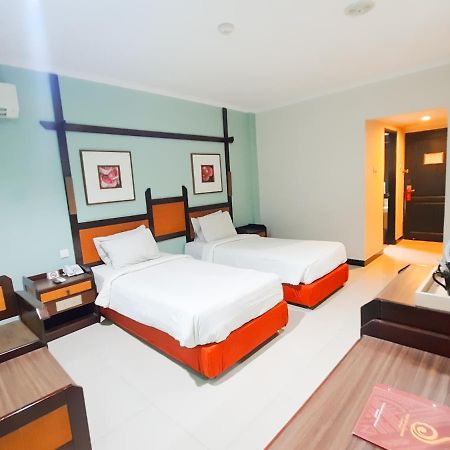 Hotel Sofia Juanda Surabaya Sidoarjo Exteriör bild