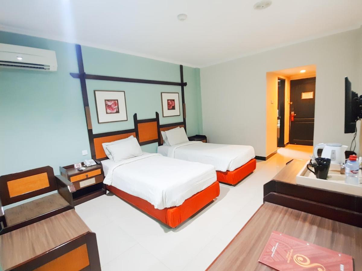 Hotel Sofia Juanda Surabaya Sidoarjo Exteriör bild