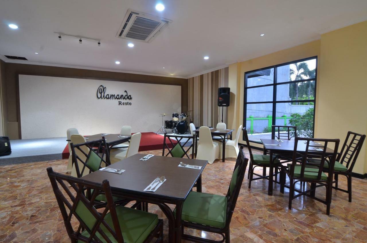 Hotel Sofia Juanda Surabaya Sidoarjo Exteriör bild