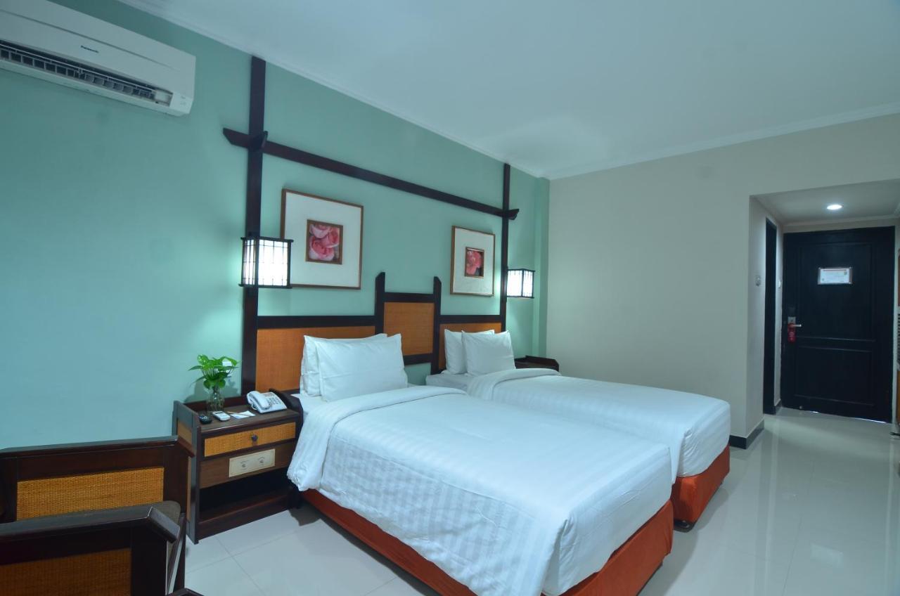 Hotel Sofia Juanda Surabaya Sidoarjo Exteriör bild