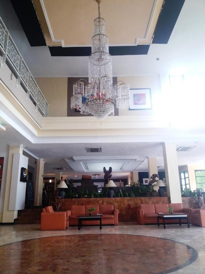 Hotel Sofia Juanda Surabaya Sidoarjo Exteriör bild