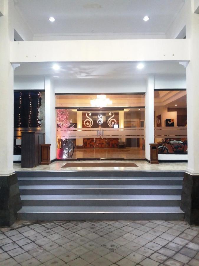 Hotel Sofia Juanda Surabaya Sidoarjo Exteriör bild
